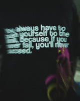 camiseta negra-OVER THE LIMT-regular fit